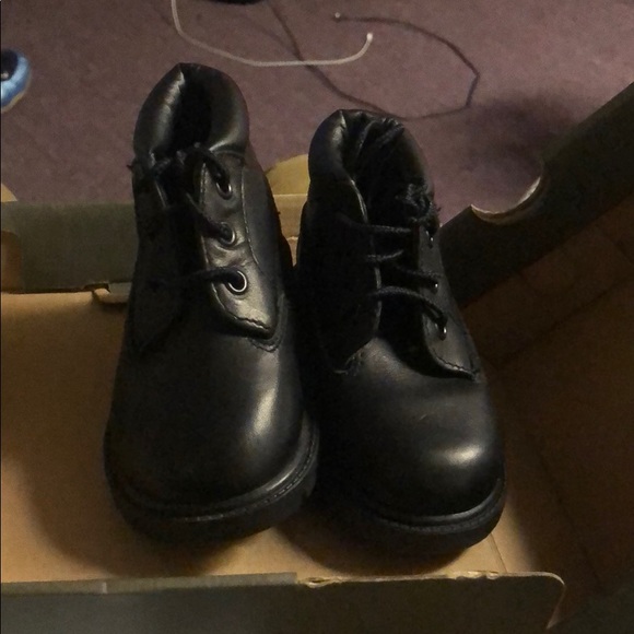 Size 6 toddler’s/ petits 3eye chukka blk smooth - Picture 2 of 5